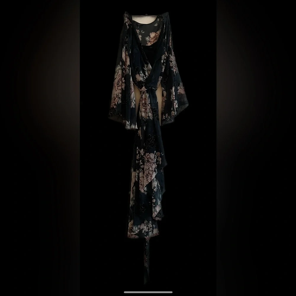 City Chic Jade Blossom High-Low Maxi Dress Size 20 - Picture 4 of 6